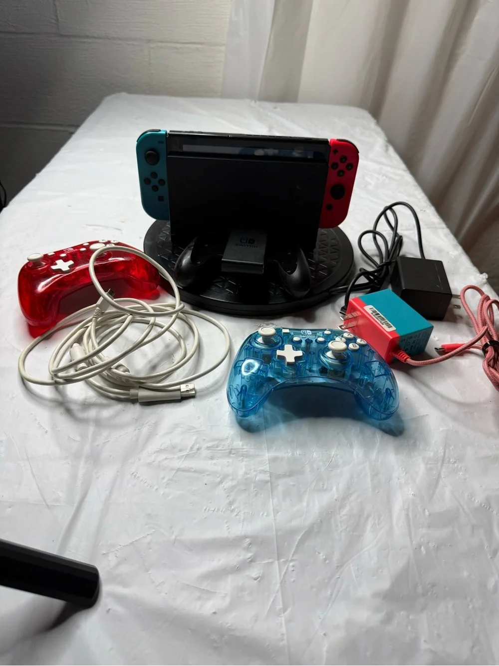 Nintendo Switch Console Bundle Dock Charger HDMI 2 Wired Controllers Tested